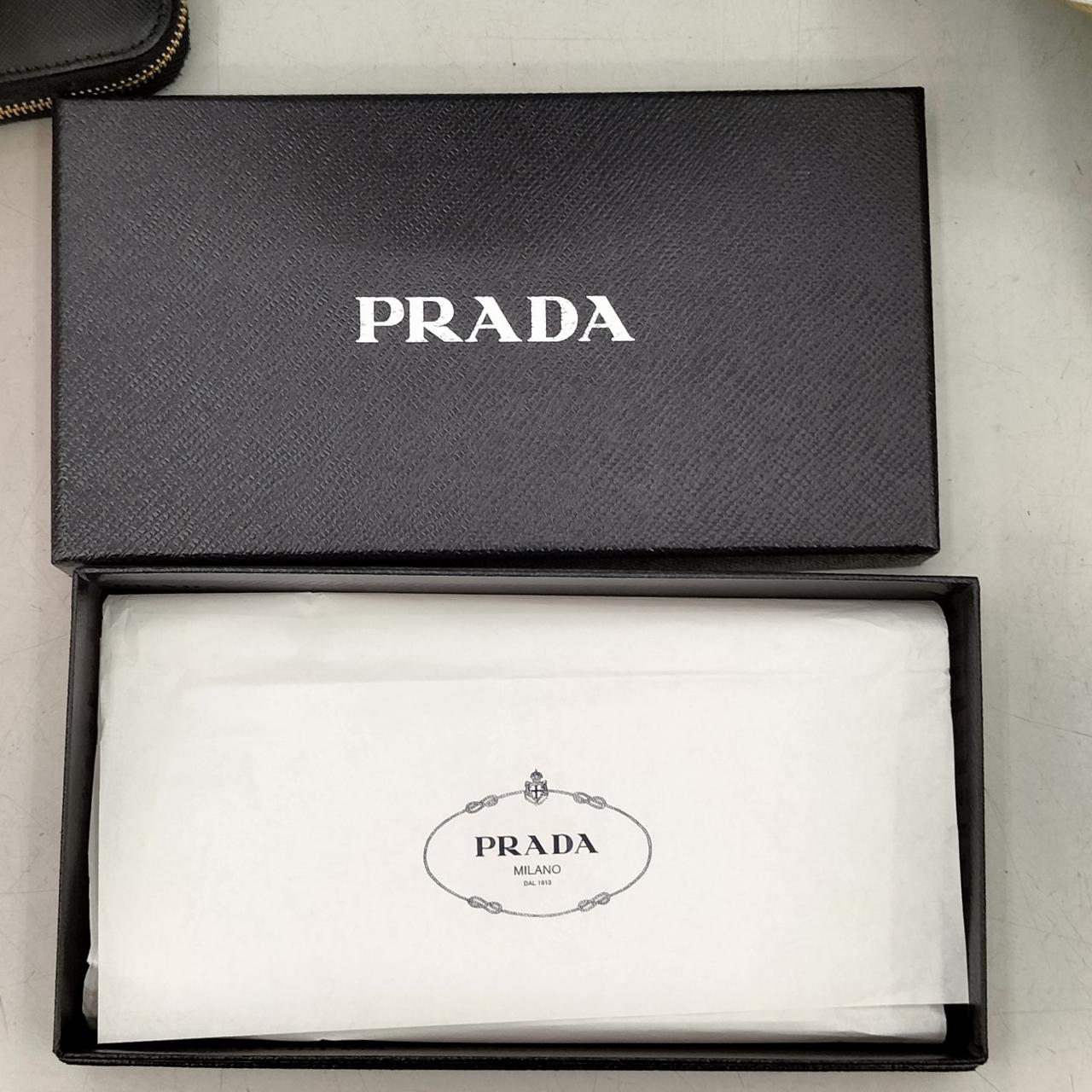 PRADA ラウンドジップ PRADA ラウンドジップ財布 VITELLO MOVE トライアングルロゴ