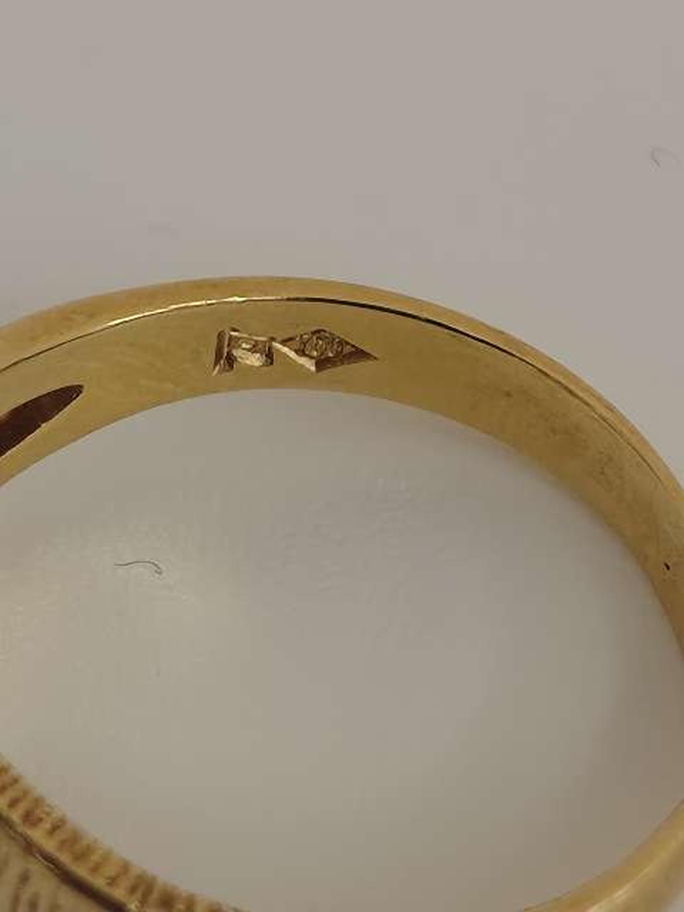 750刻印とホ－ルマ－クが有ります