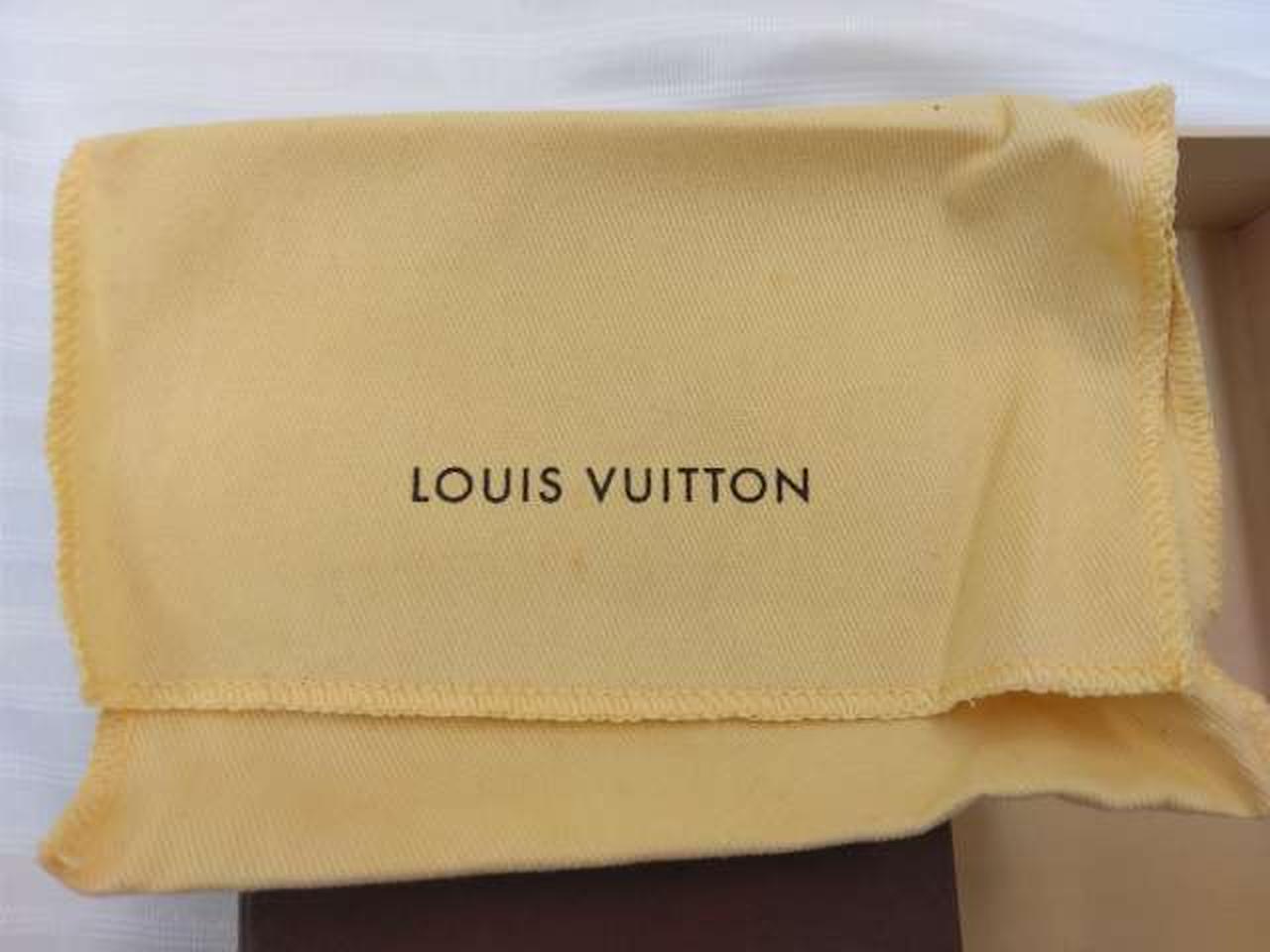 保護袋にしみあり