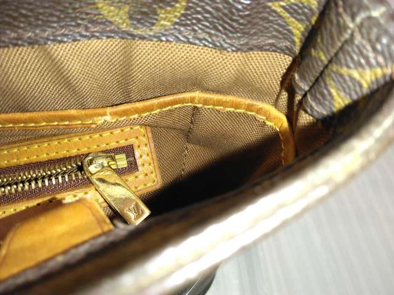 劣化と破れ有ります。