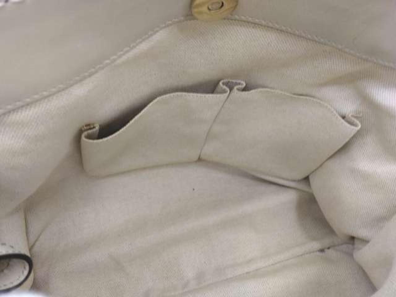 内ポケット２つ