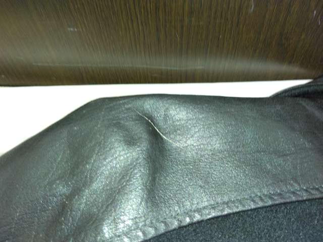 左背中肩側です