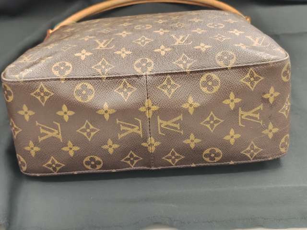 汚れ使用感が底部分に有ります