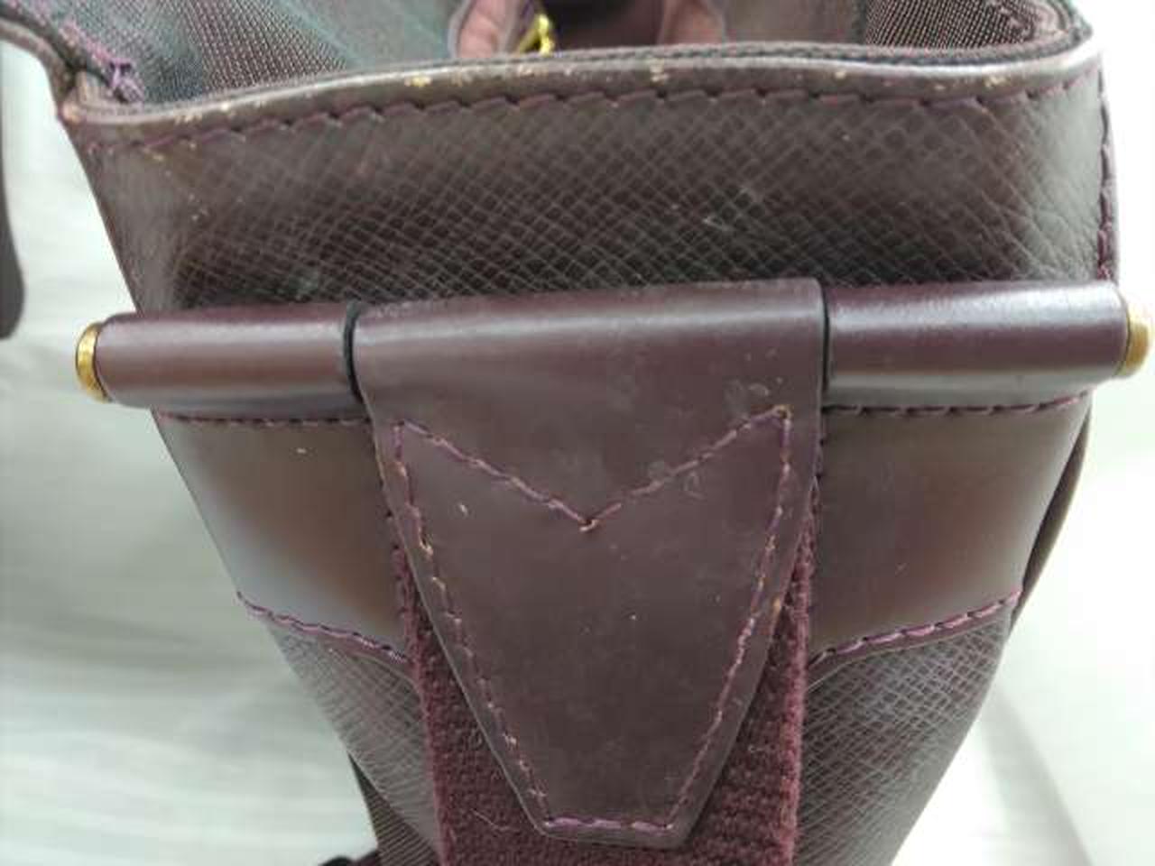 剥がれ・キズあり