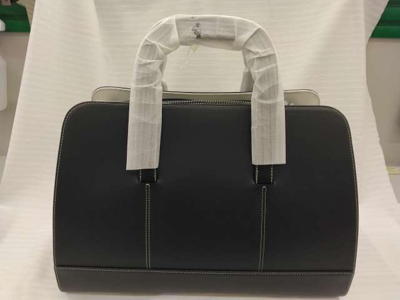 表面に保管ジミあり