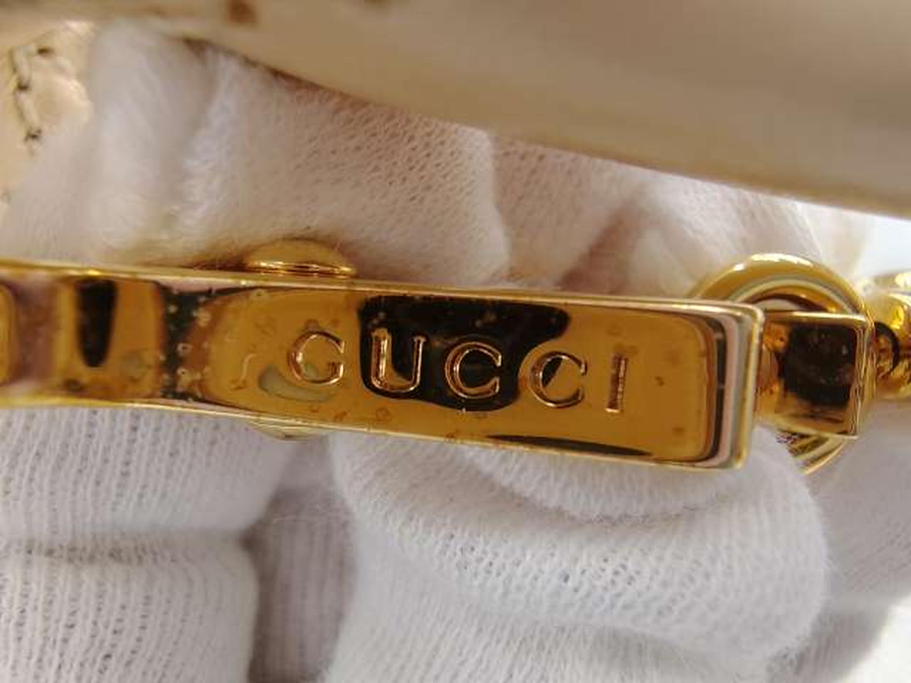 ショルダーベルト金具部分汚れ有