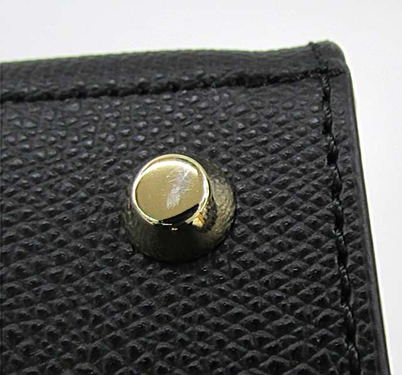 底鋲傷、色剥がれ