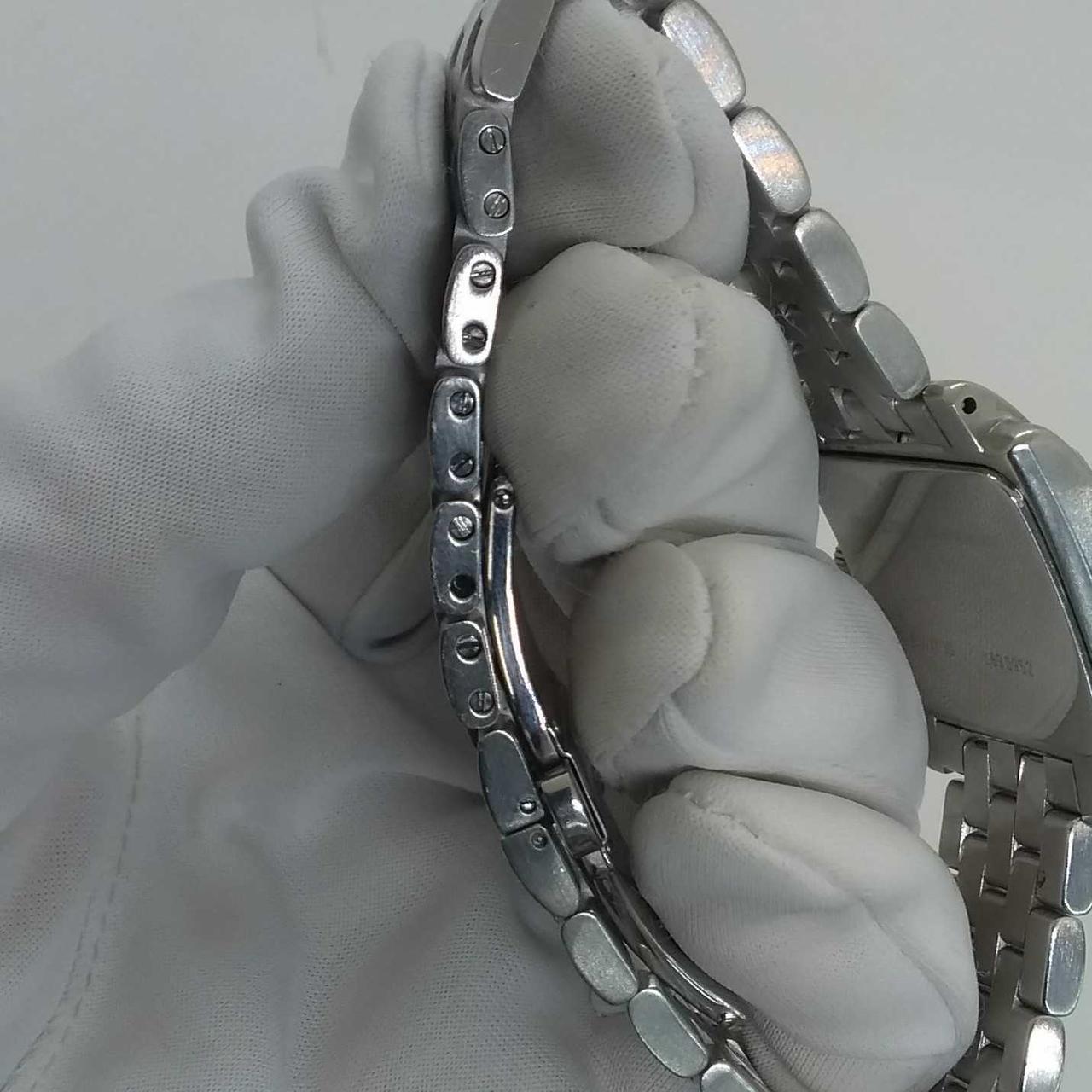 ベルトネジ1本ありません