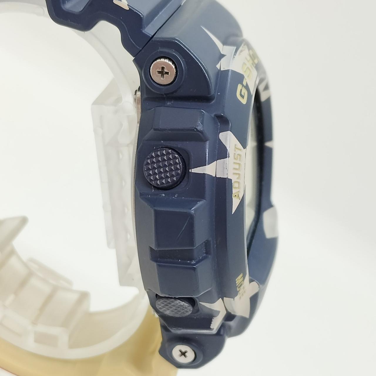 横側にも傷あります。