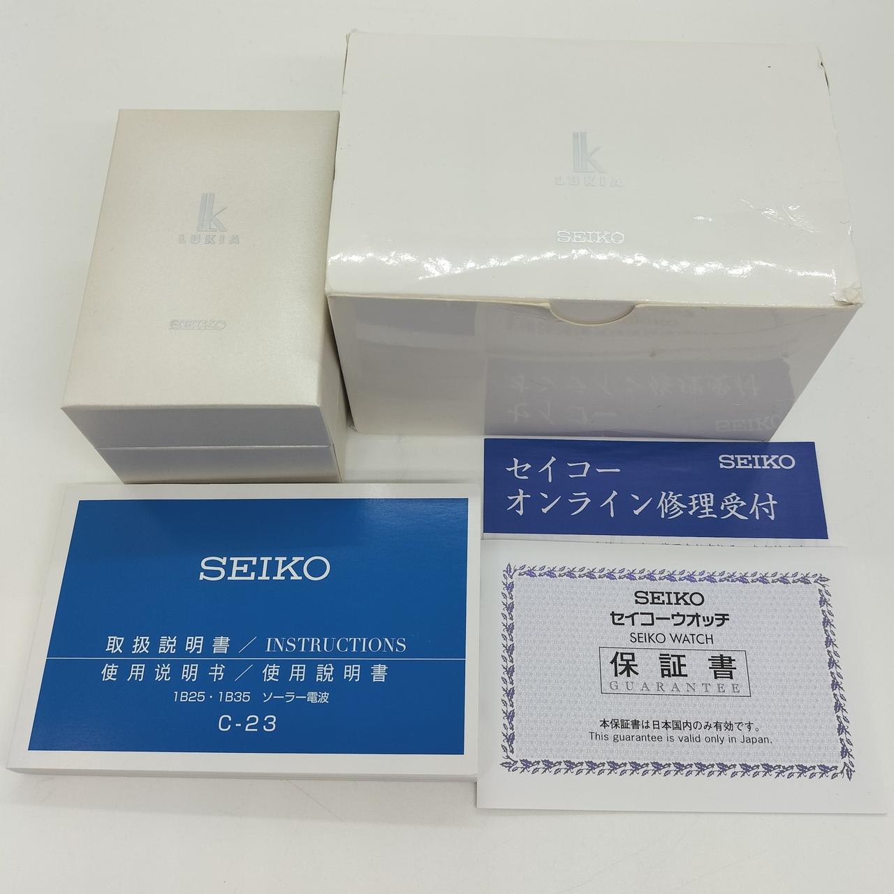 ケース、取扱説明書付き。