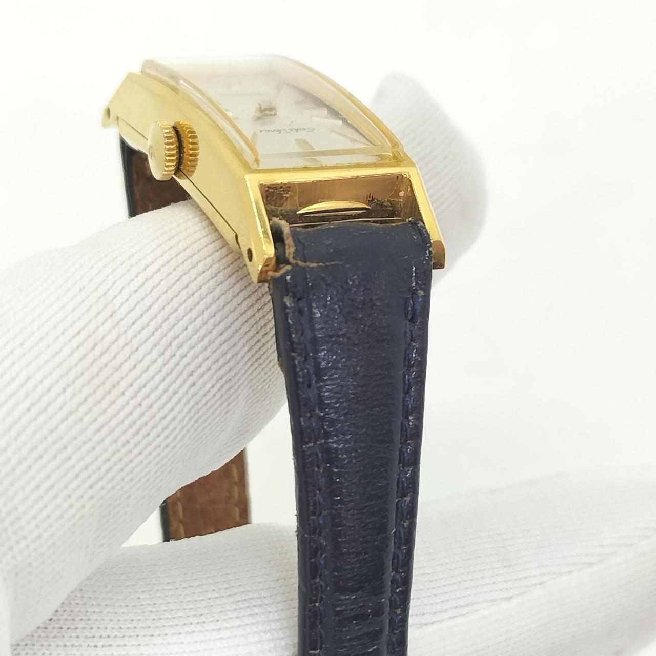 皮が千切れ始めてます。