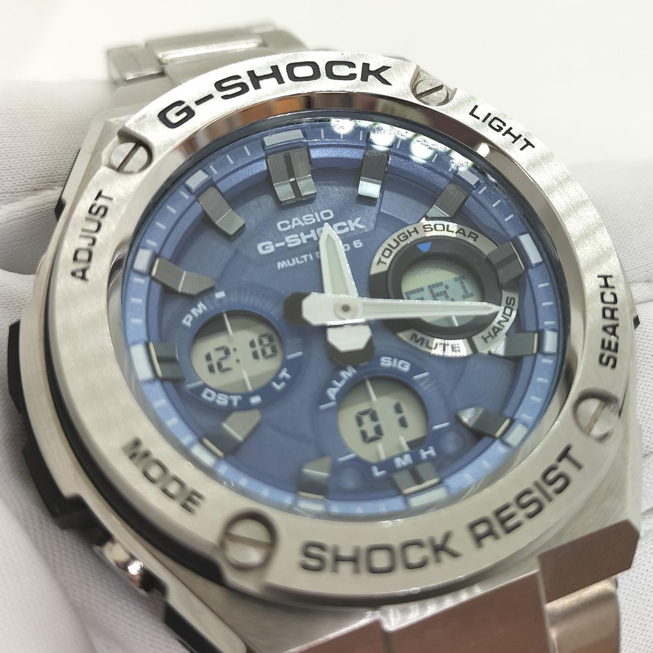 ガラスに汚れあります。