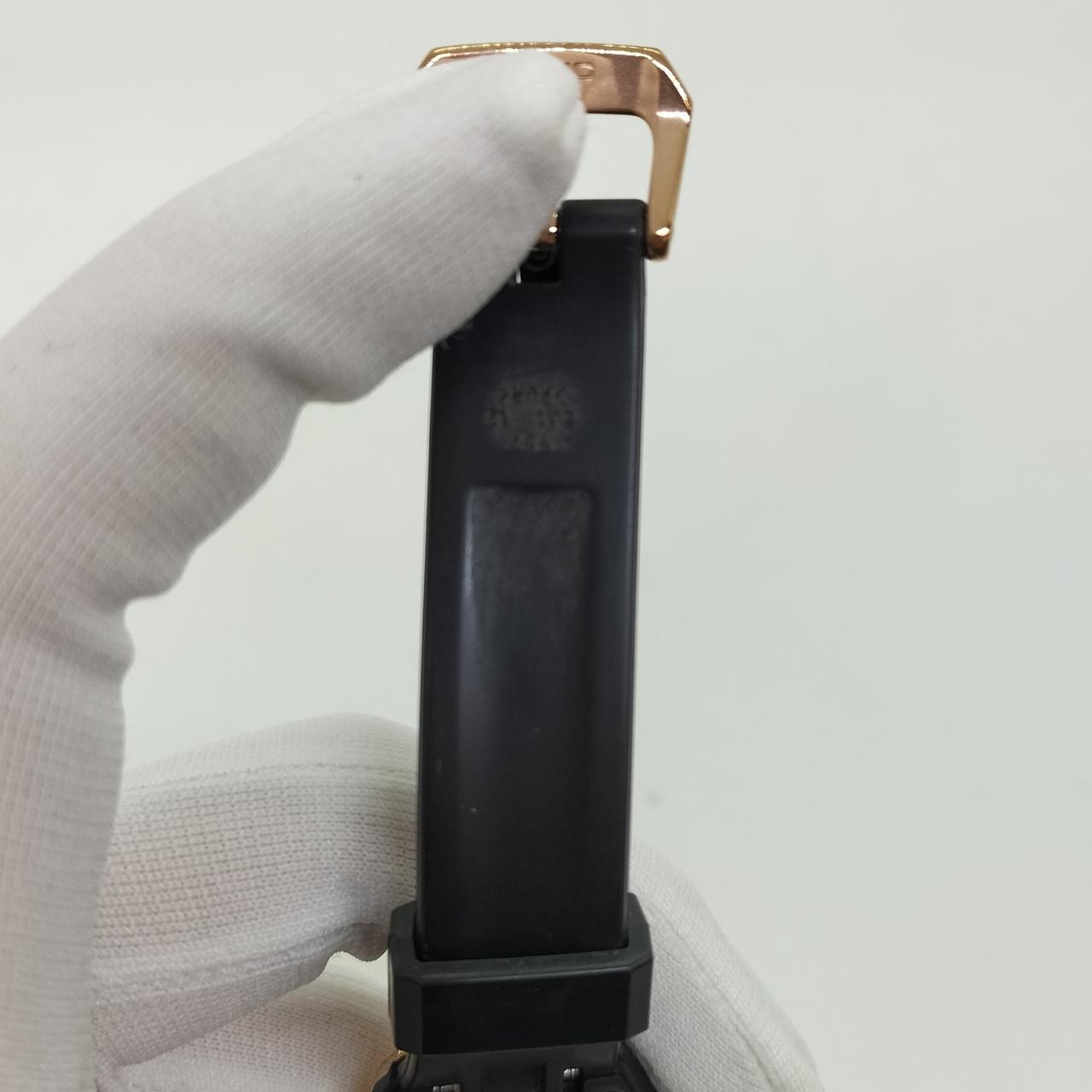 ベルトの裏側にスレあります。