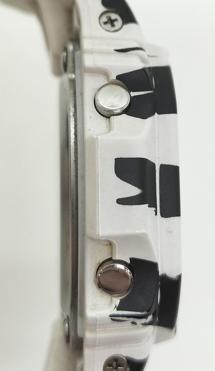 こちらにも汚れあります。