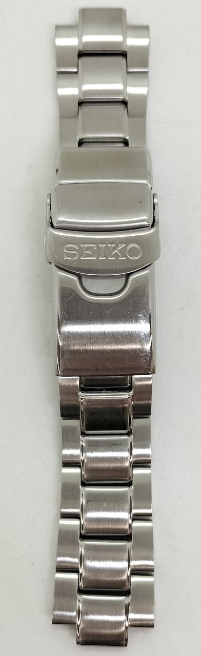 付属のステンレスベルトです。