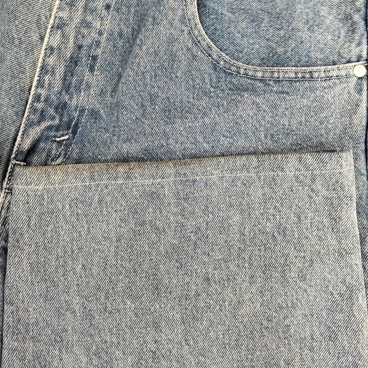 裾部分、汚れあります。