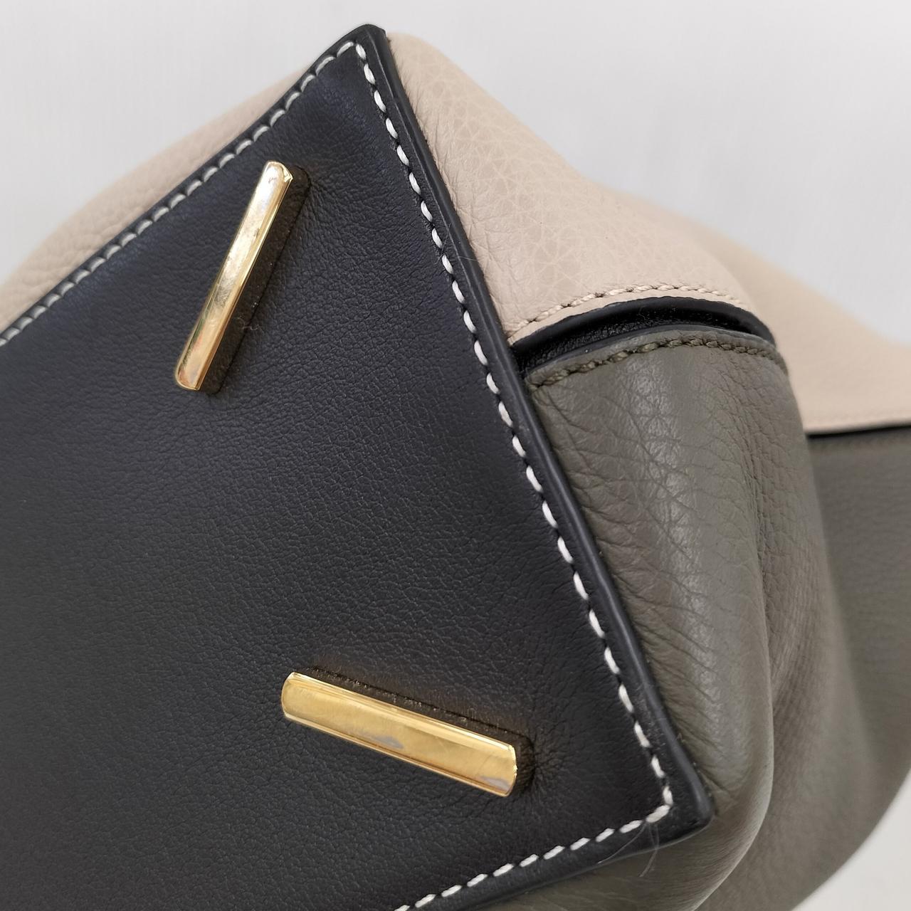 使用に伴うキズあります。