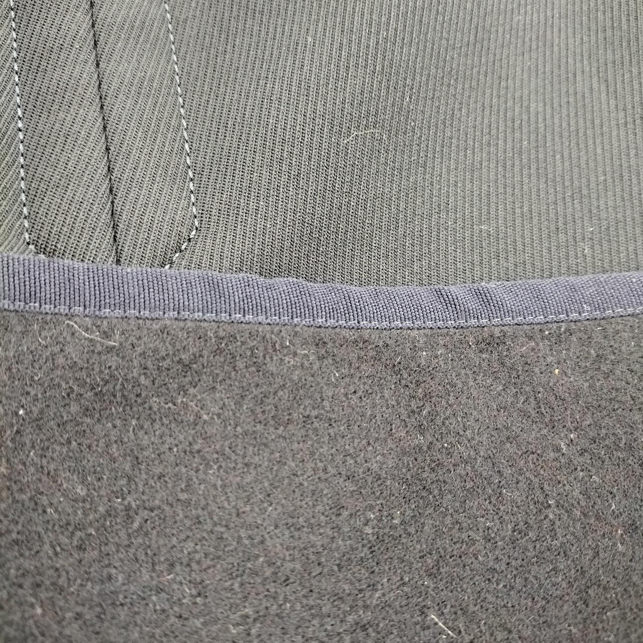 上が表地、下が裏地になっております。