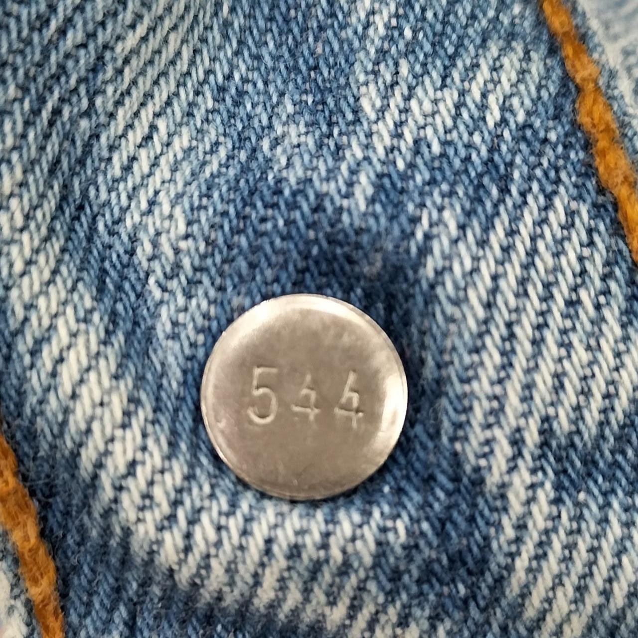 544番工場の刻印あり。