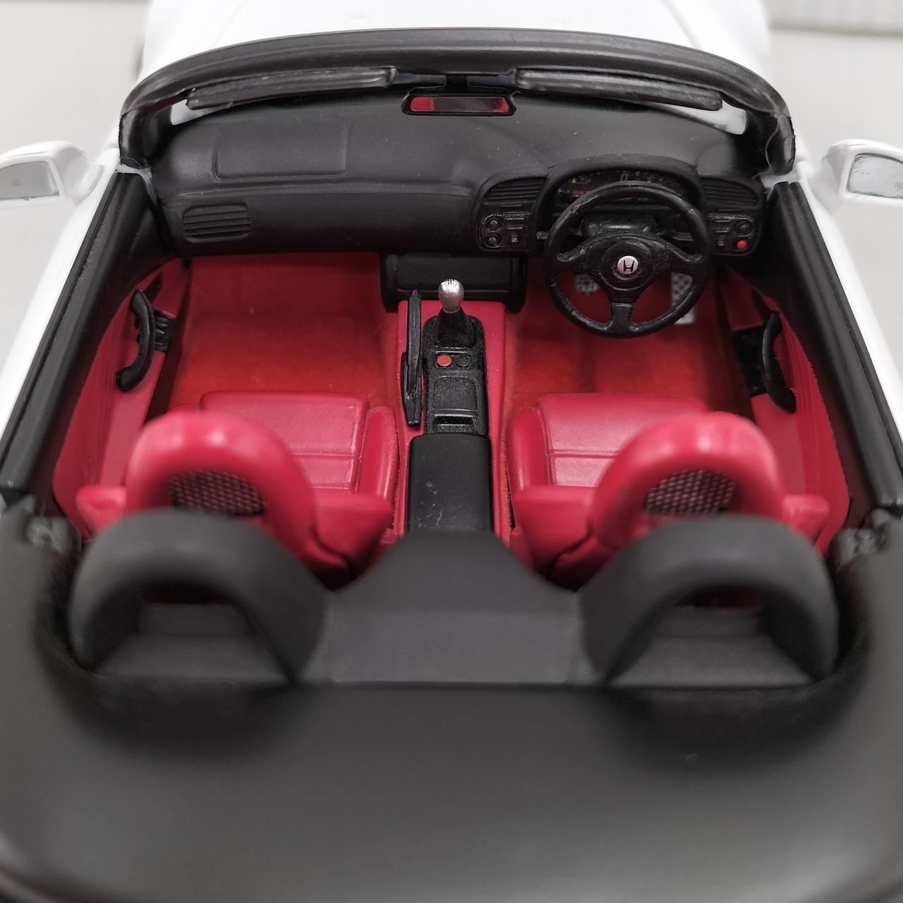 内装も忠実に再現されております！