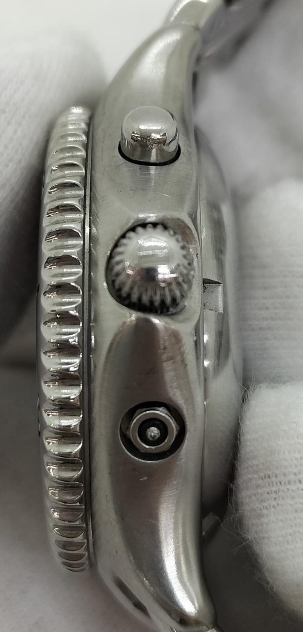 リセットボタン欠損してます。