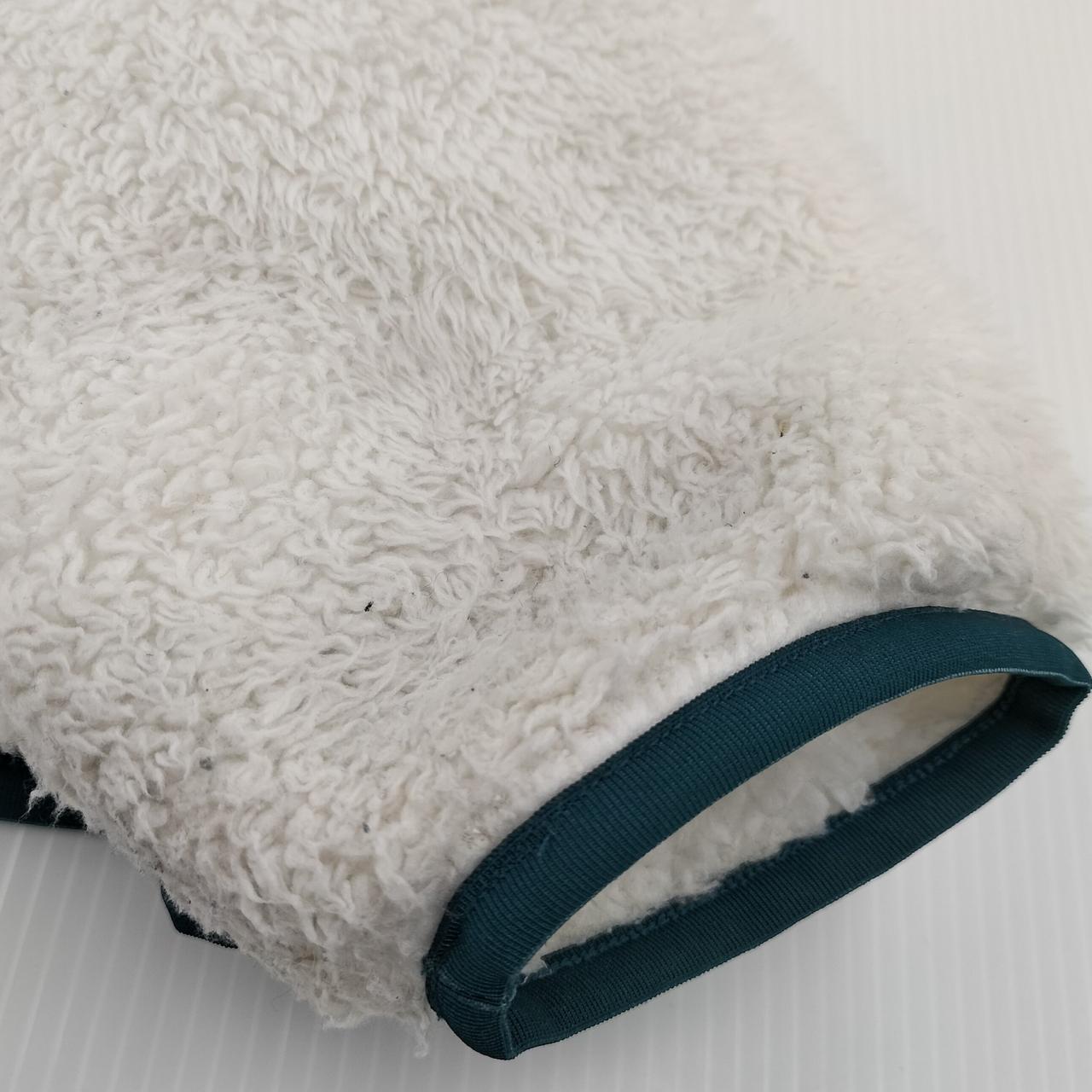 左腕の袖付近汚れ、ヘタリあり。