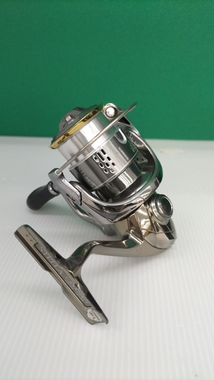 SHIMANO 型番：18ステラC2000SHG スピンニングリール