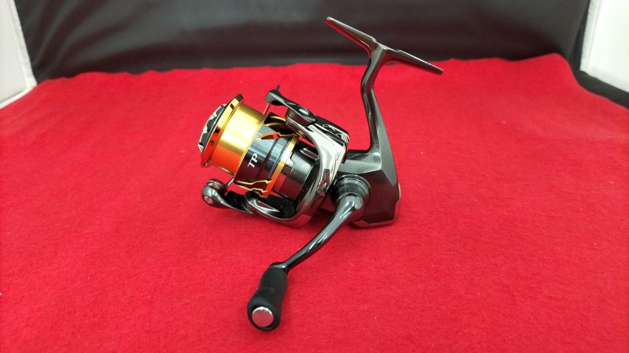 シマノ(SHIMANO)|20ツインパワー C2000S※ノブカスタム品|HARDOFF