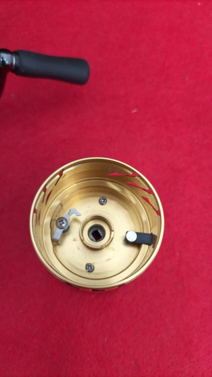 シマノ(SHIMANO)|20ツインパワー C2000S※ノブカスタム品|HARDOFF