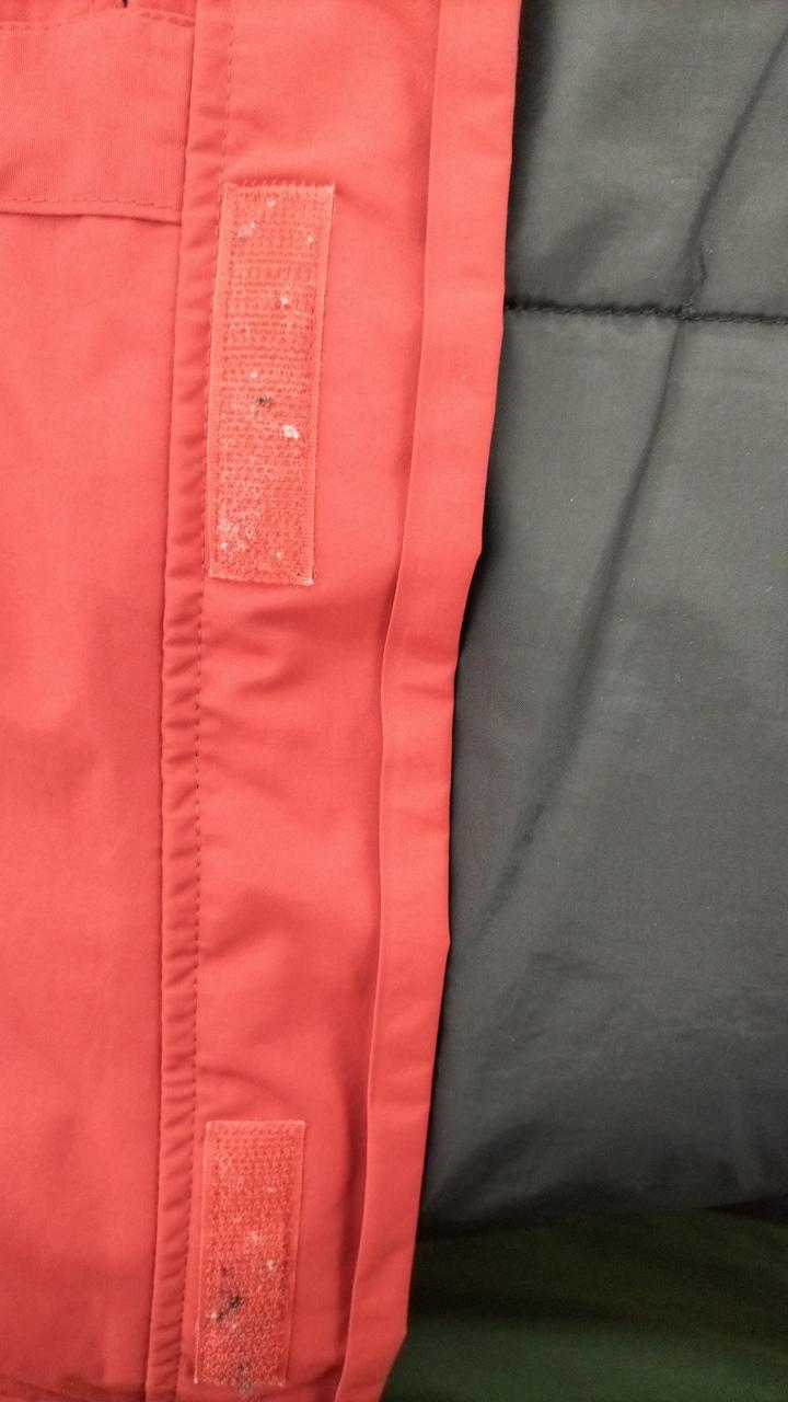 マジックテープに汚れ入り込みあり