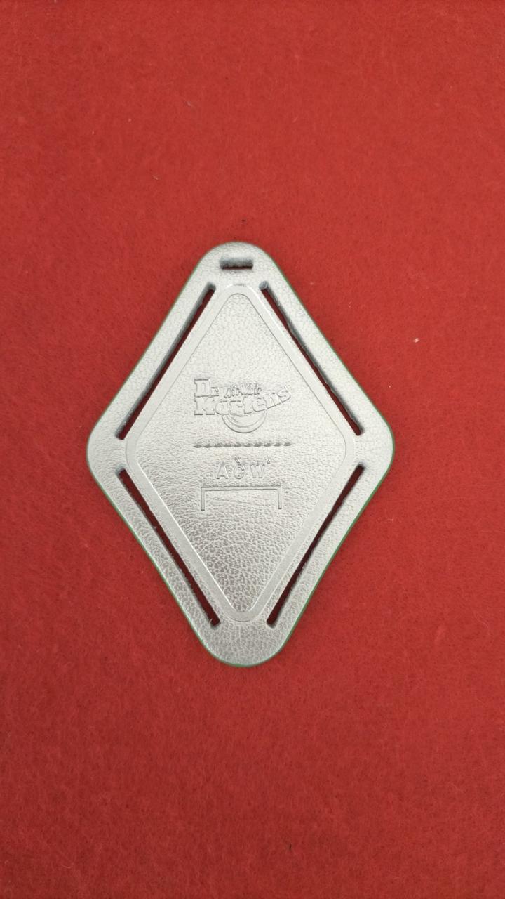 チャームのみ
ボールチェーン有りません