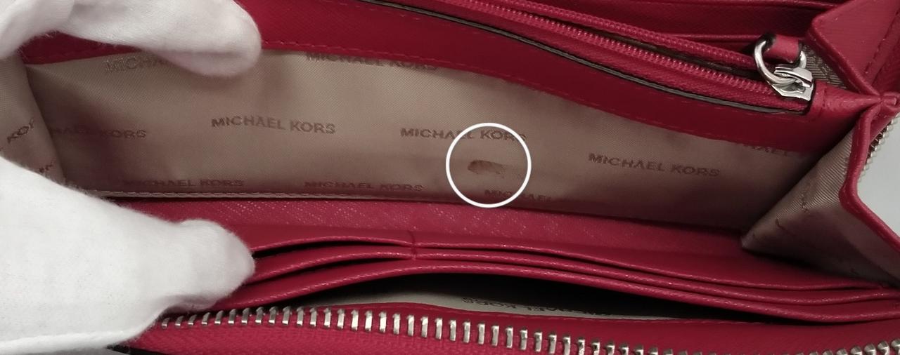 汚れがございます。