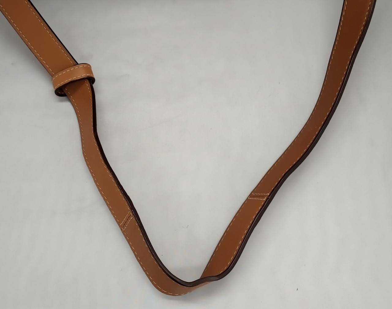 長さ調整した際の跡がついています。