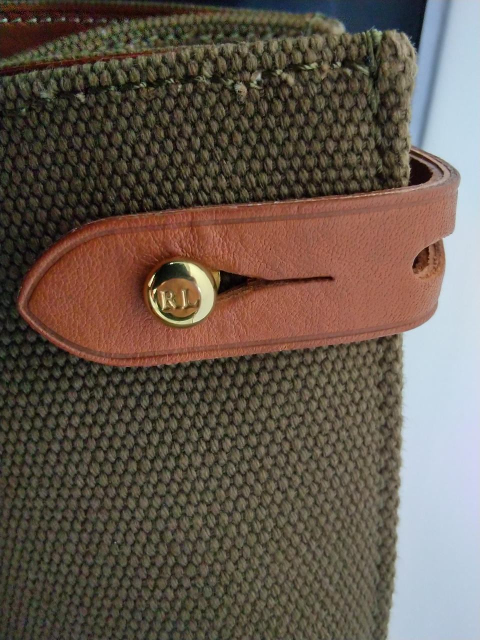 フチ部分にスレ有り