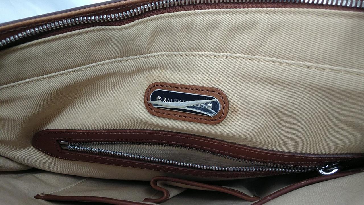 シミ汚れがあります