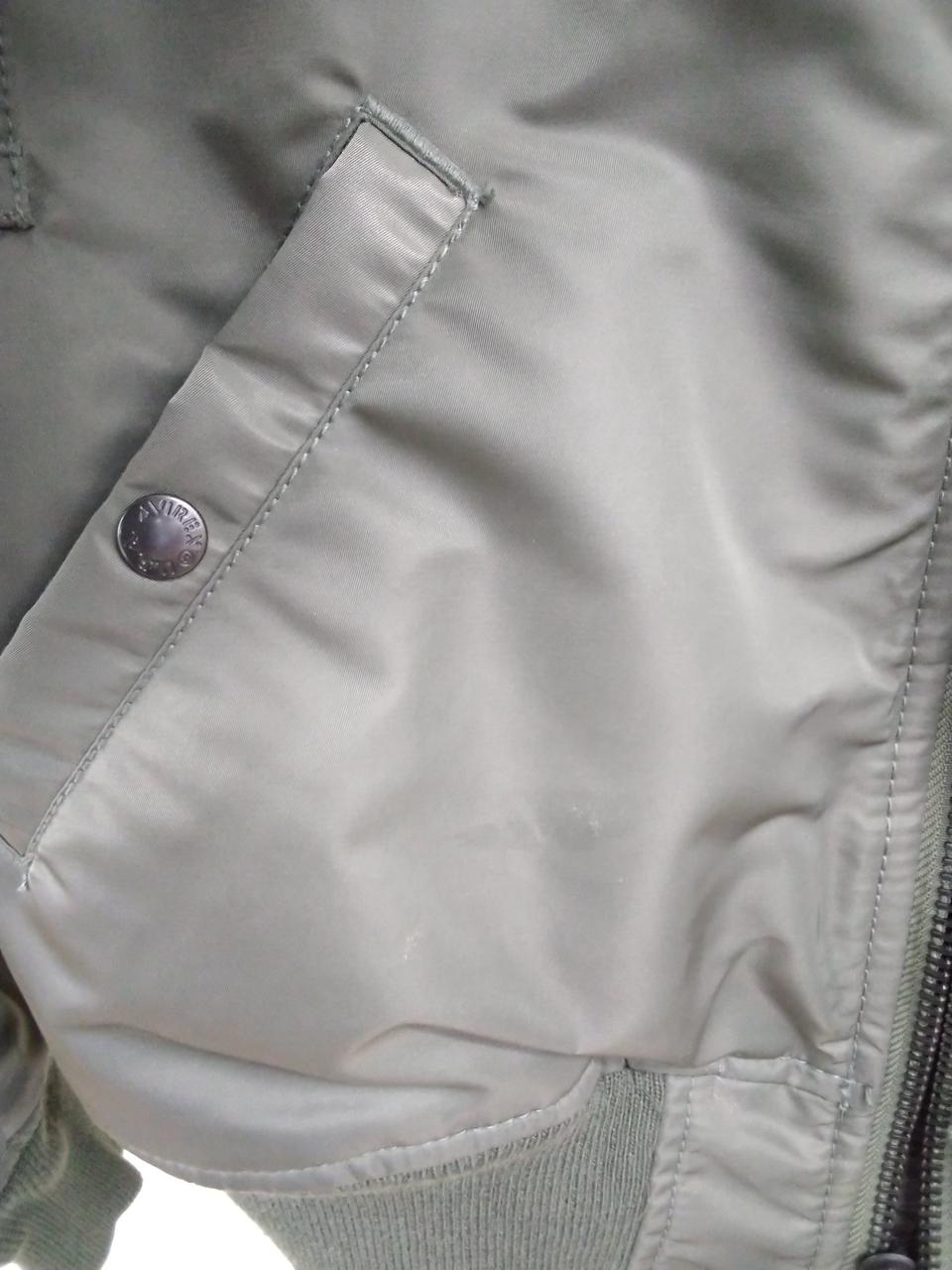 右前ポケット部分にヨゴレあります。