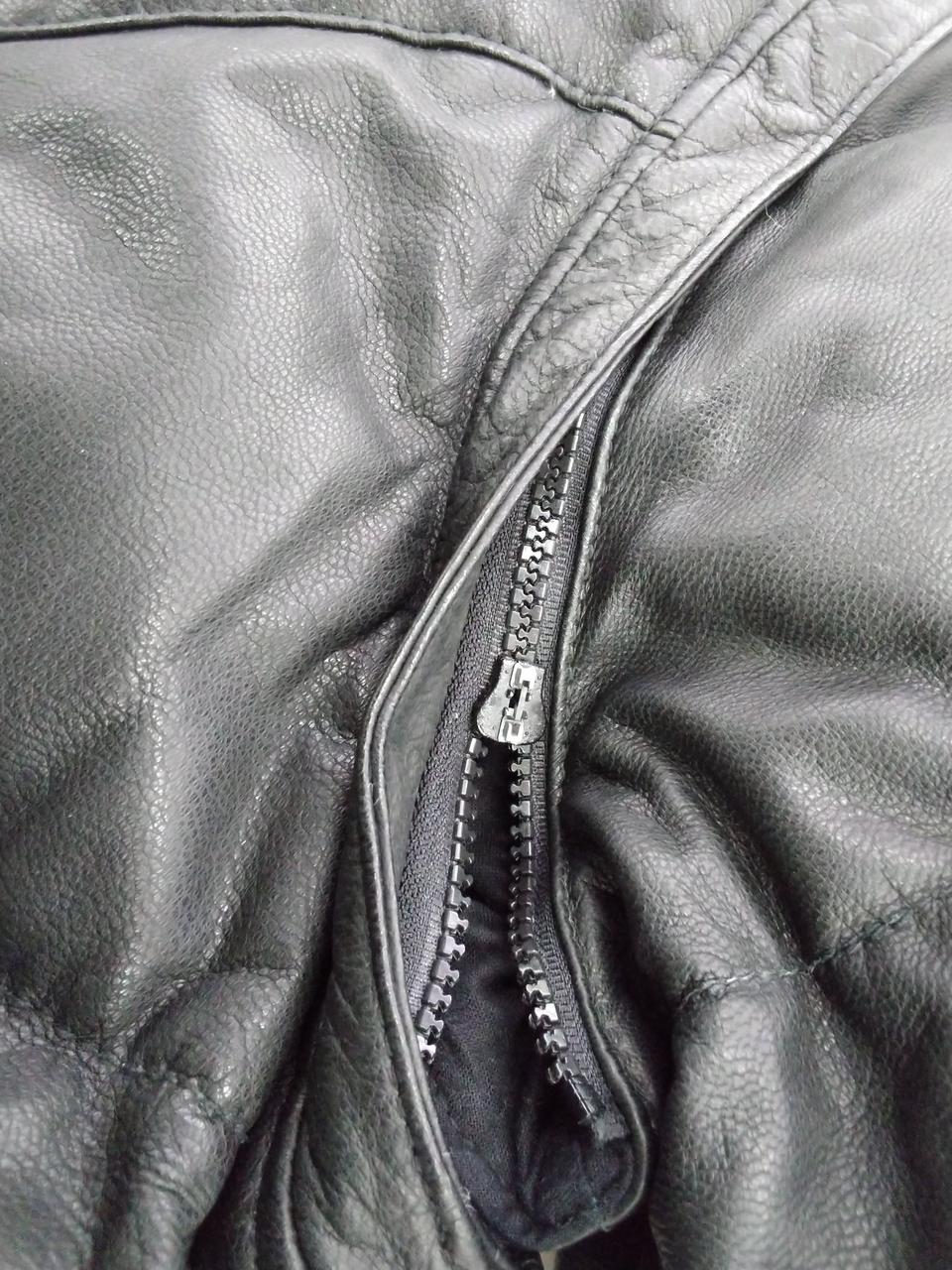 ファスナーツマミ部分破損