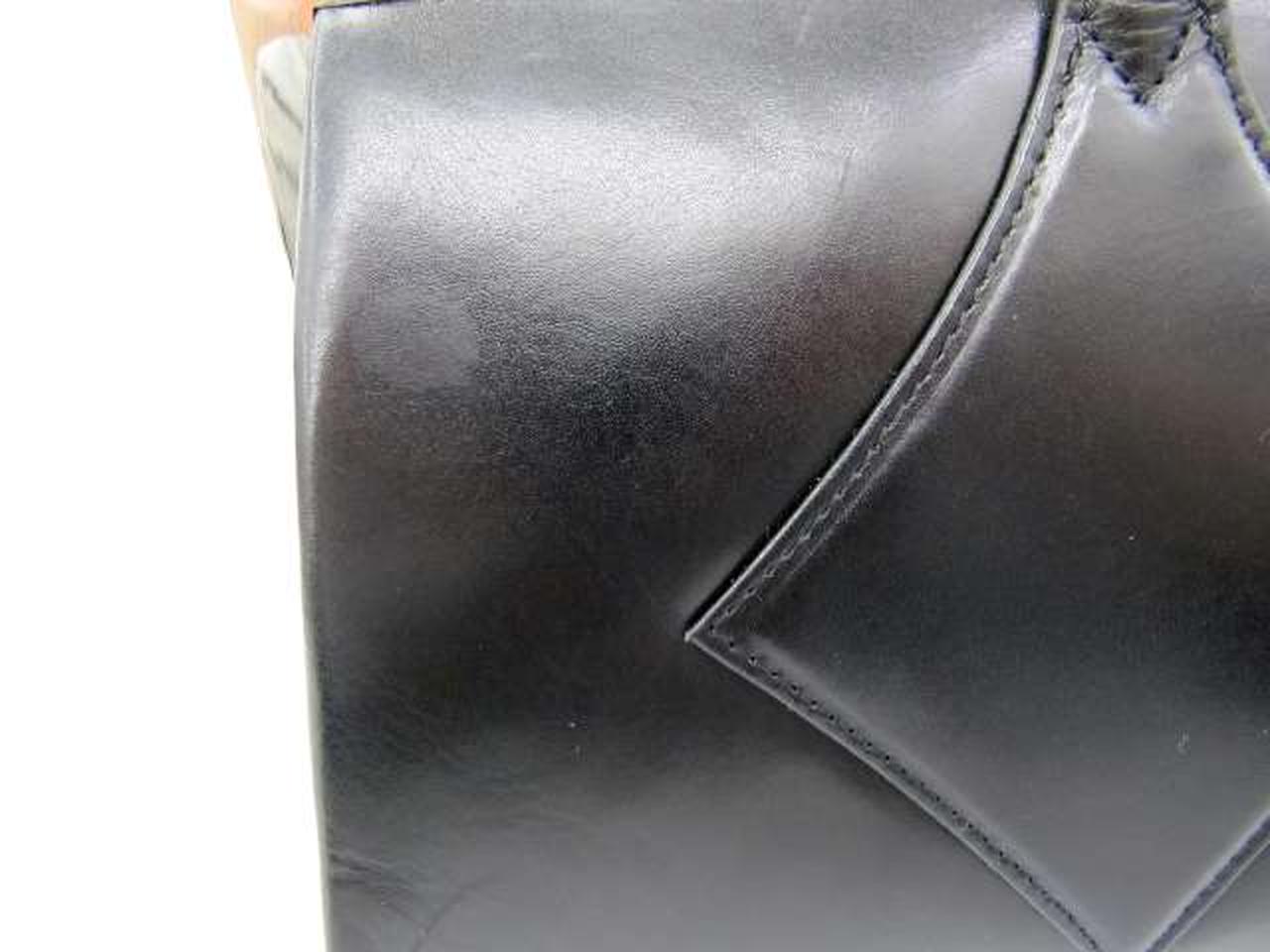 白っぽいヨゴレ、細かなキズ有