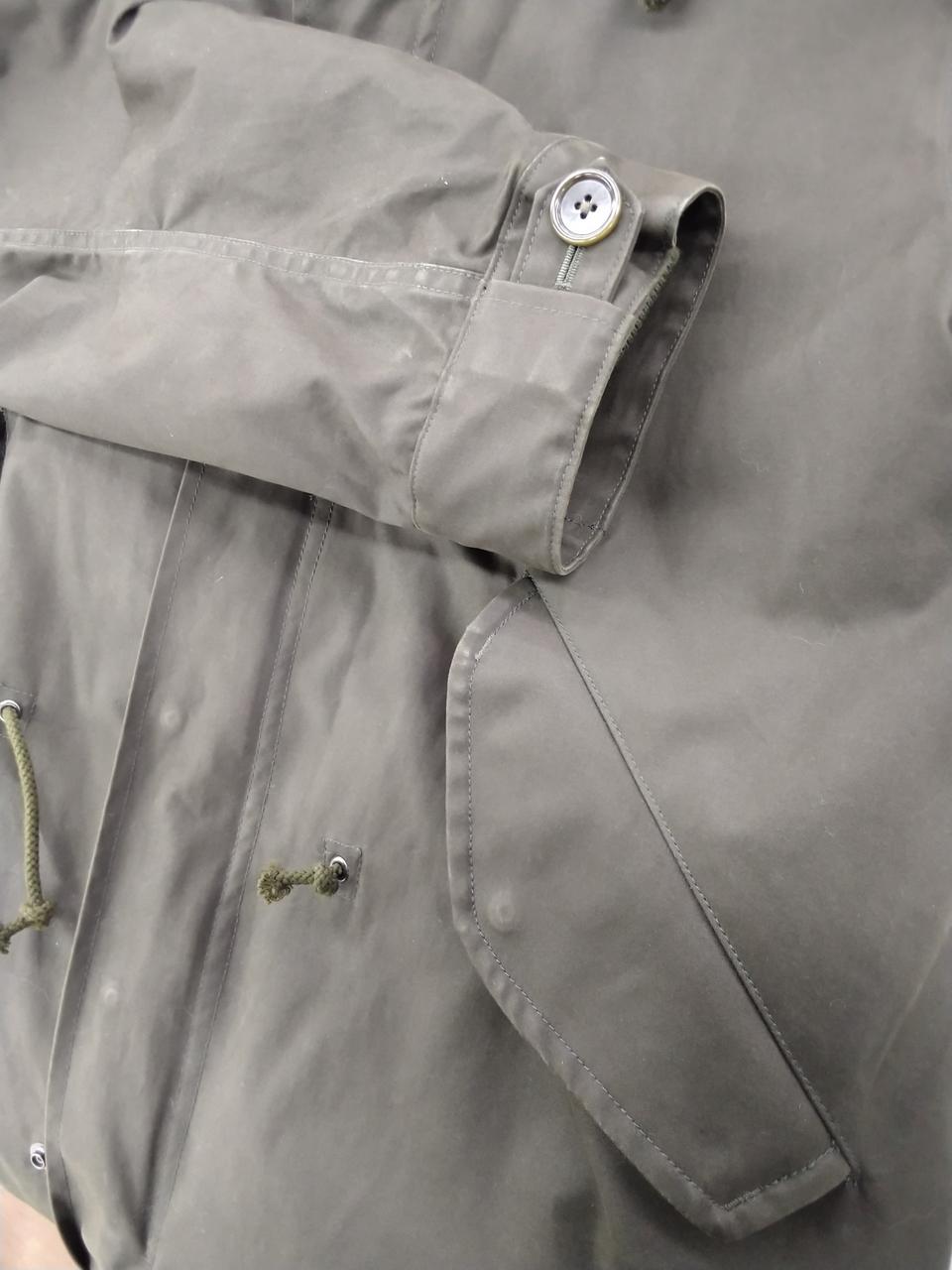 袖など色褪せあり