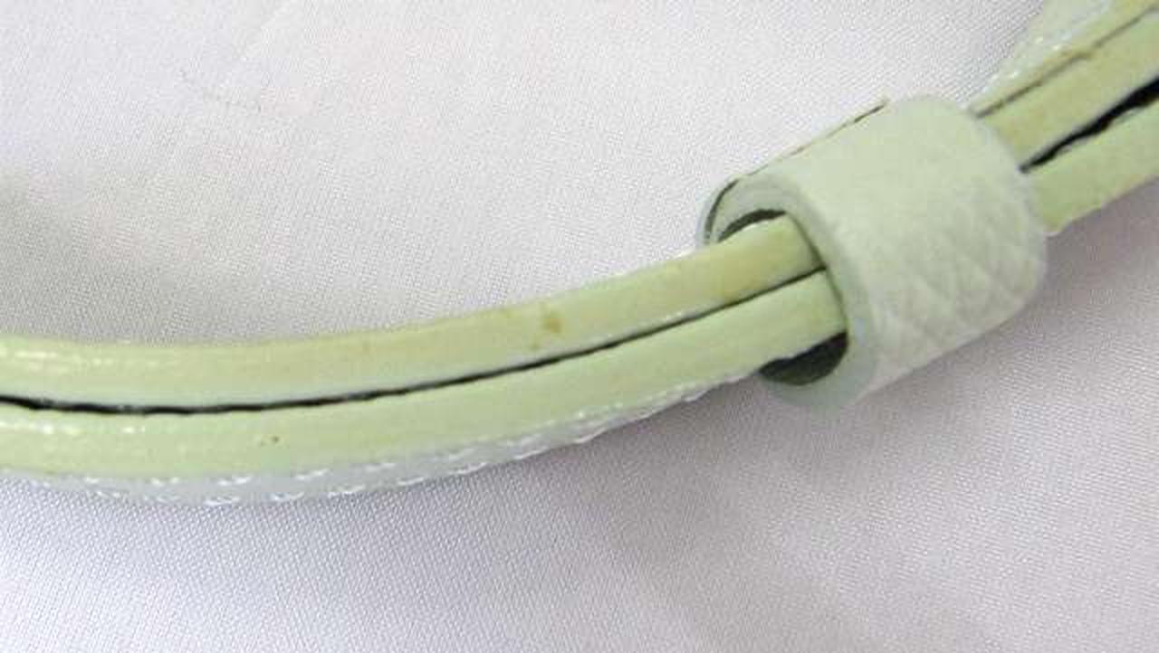 ショルダーに汚れ有