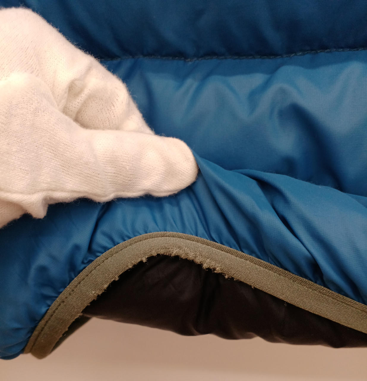 裾部分に使用感あります