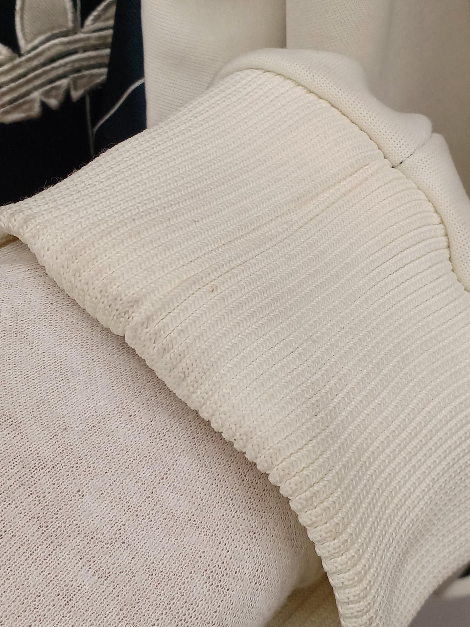 袖口部分少々汚れあり