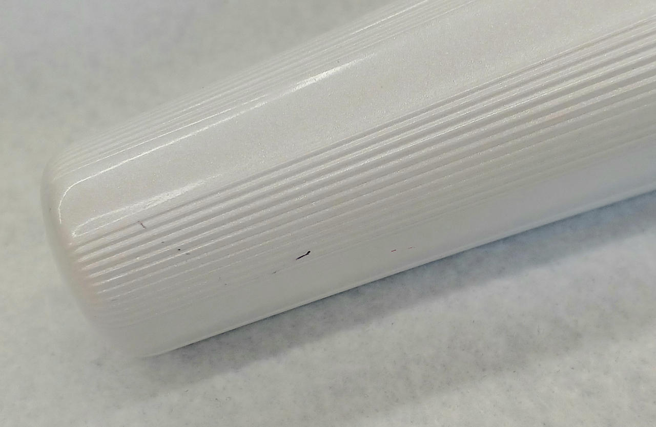 キャップに汚れあり