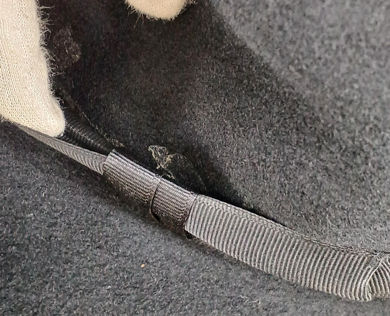 リボン部分剥がれあり