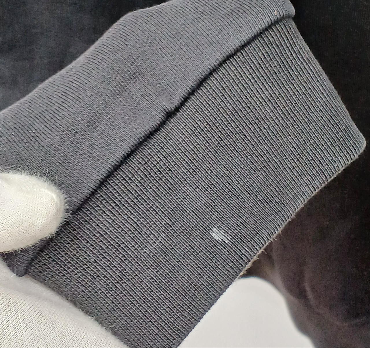 左腕袖部分汚れあり