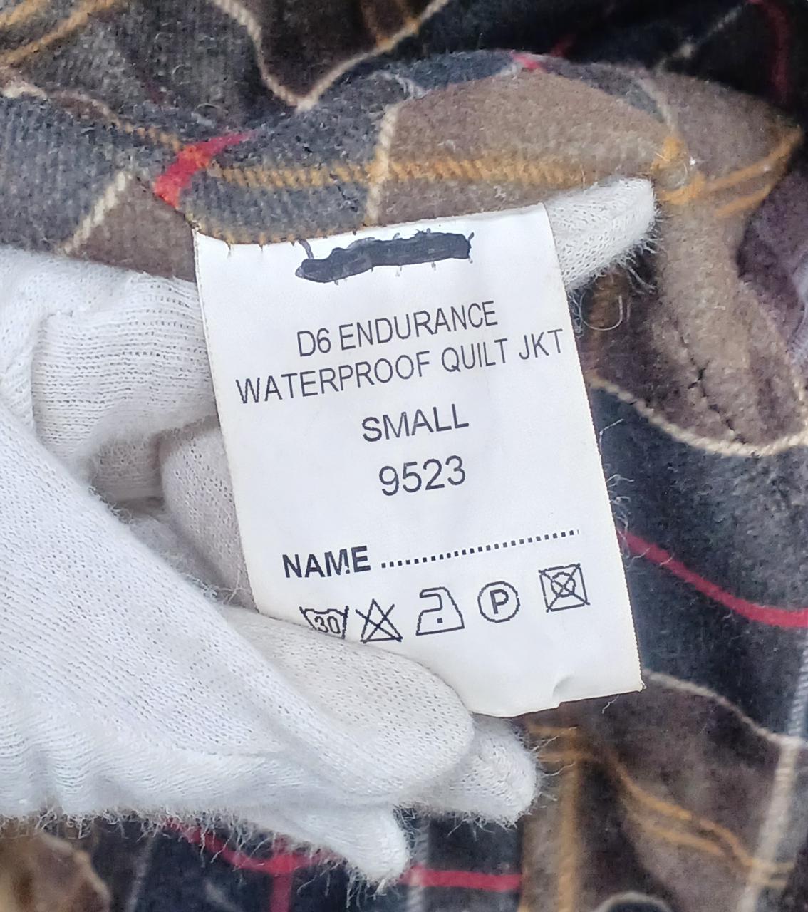 ネーム消しあとあります