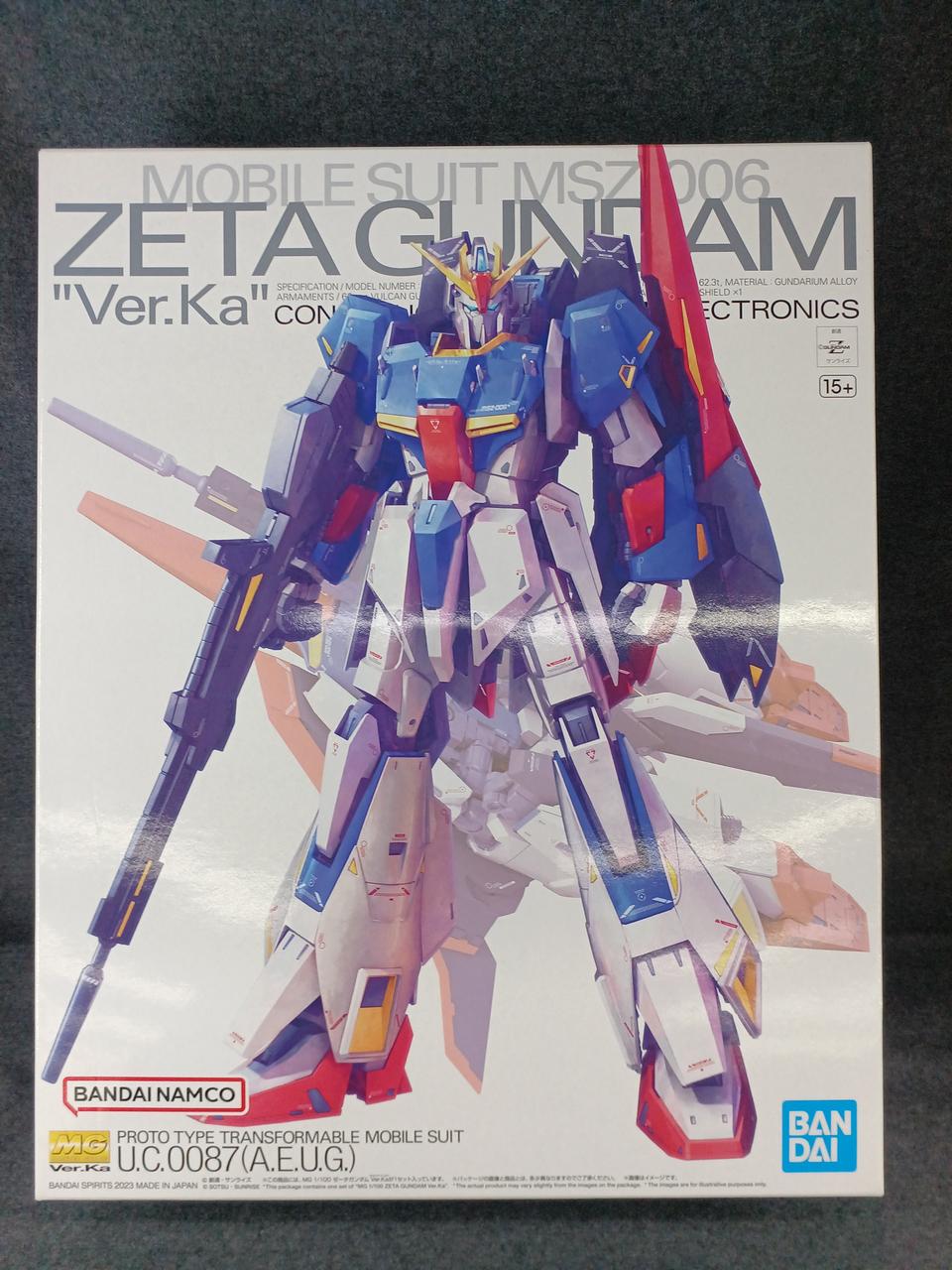 写っていませんが、左端に縦に薄く傷あり