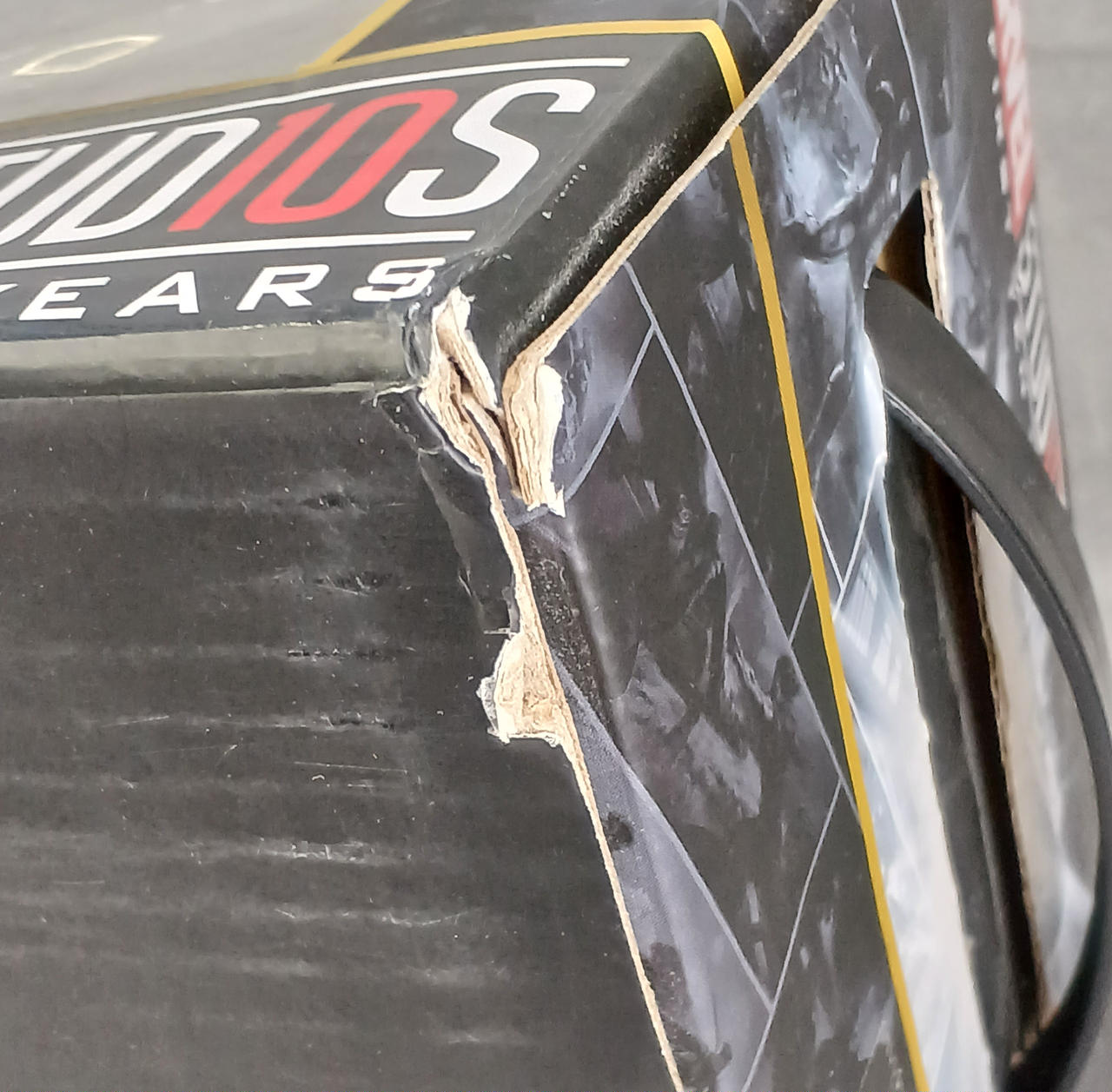 箱ダメージあり