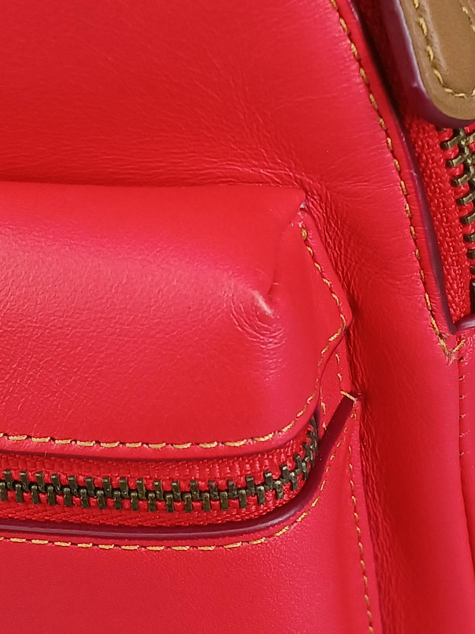 角ダメージあり