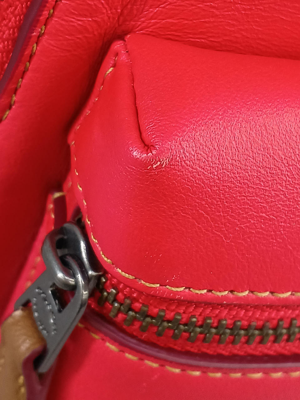 角ダメージあり